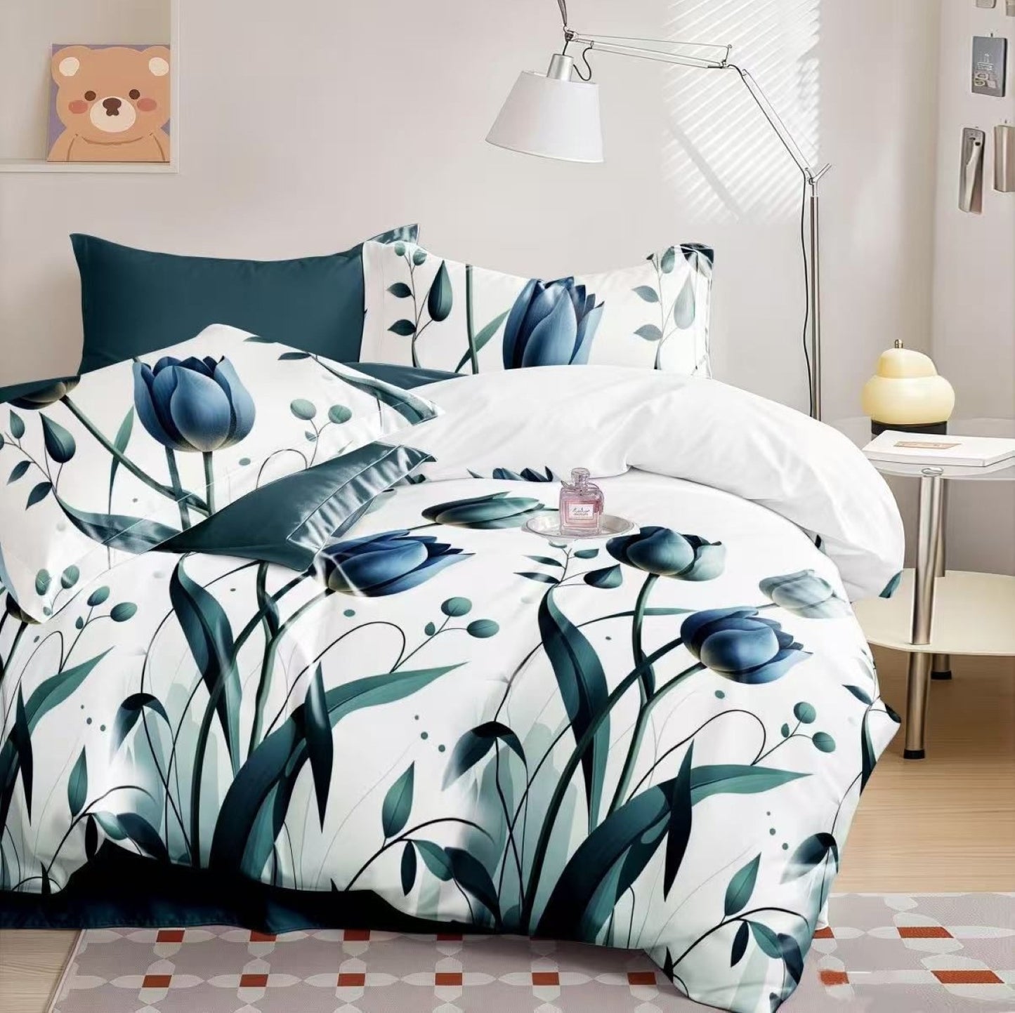 Lenjerie Pat Finet cu Elastic 6 Piese, Lalele Albastre, 180x200 cm, TLO103