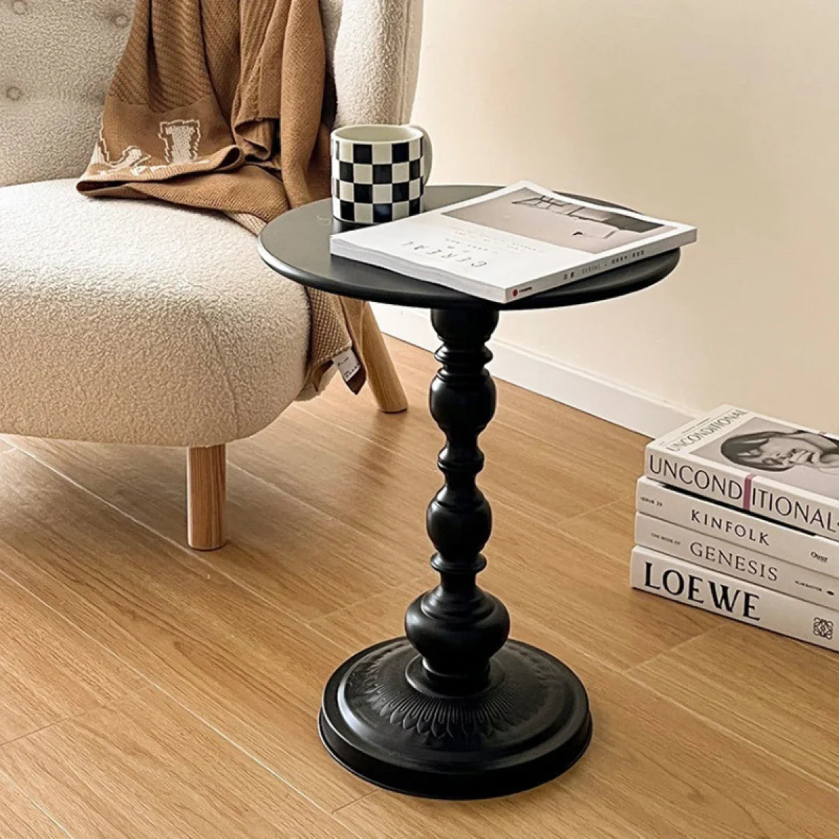 Masuta de cafea retro dormitor sau balcon 52 x 38 — Confort Practic Pentru Casa Ta