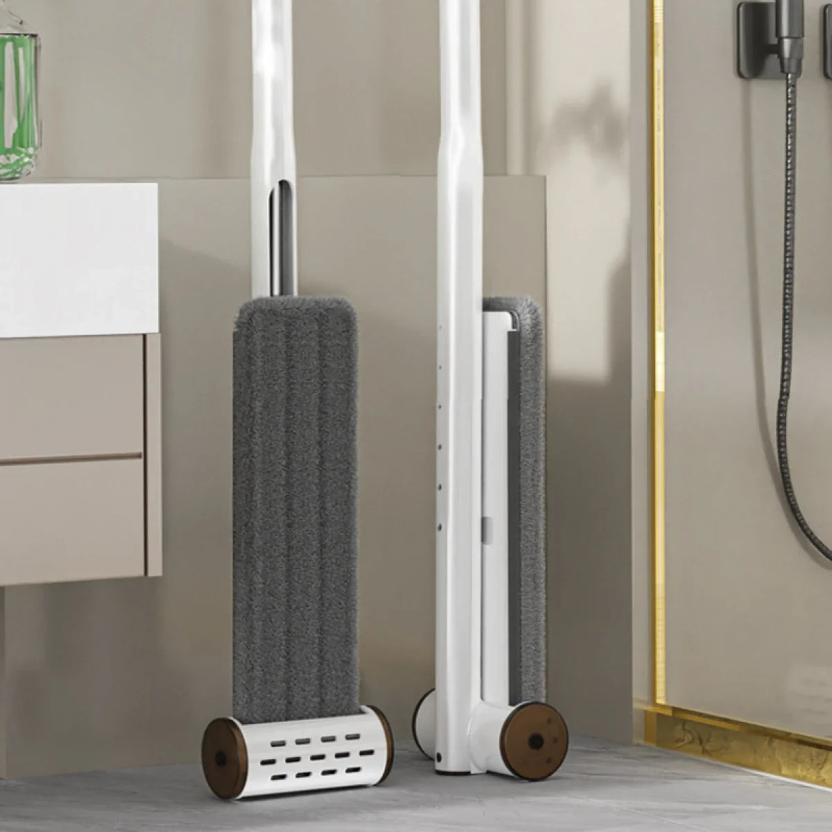 Set mop rotativ cu 2 lavete microfibra si lighean pliabil — Confort Practic Pentru Casa Ta