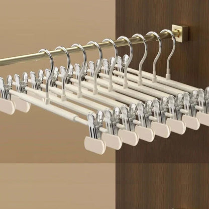 Set 10 umerase cu clips pentru pantaloni 31 x 13 — Confort Practic Pentru Casa Ta