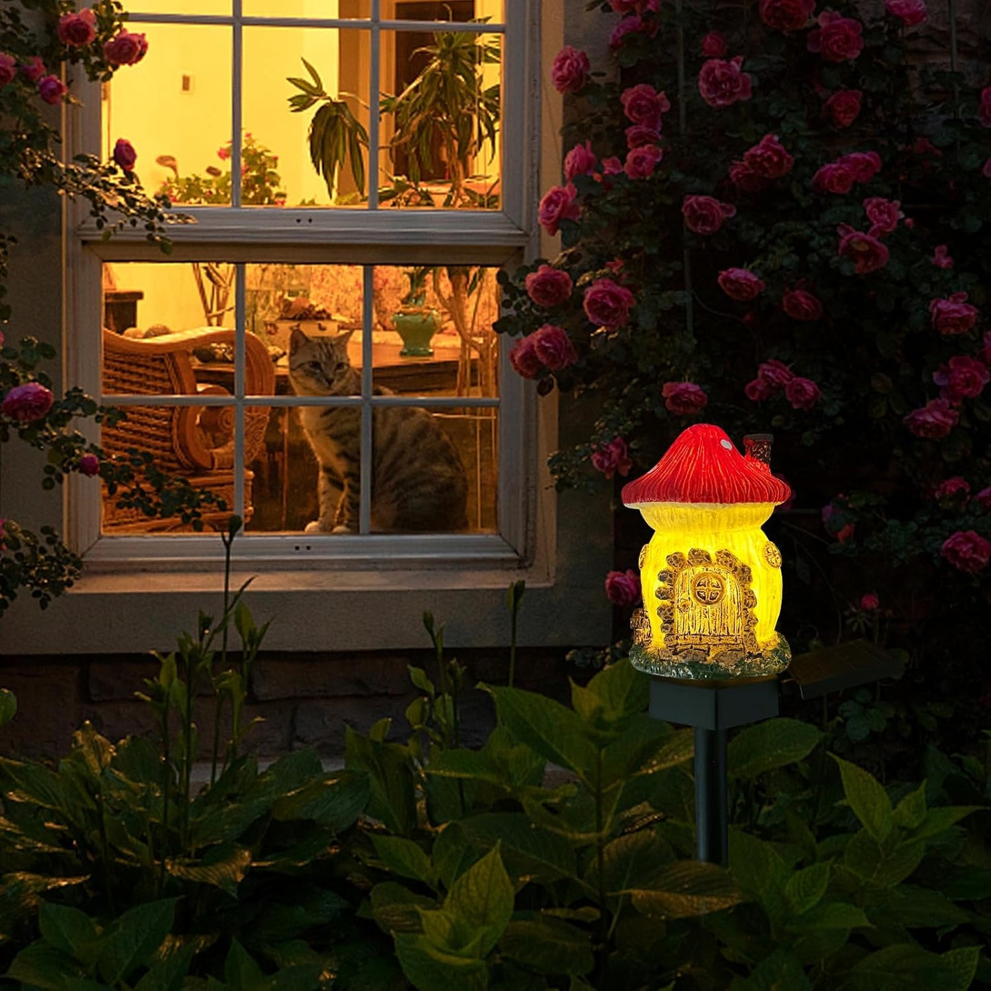 Lampa decorativa de gradina cu încarcare solara