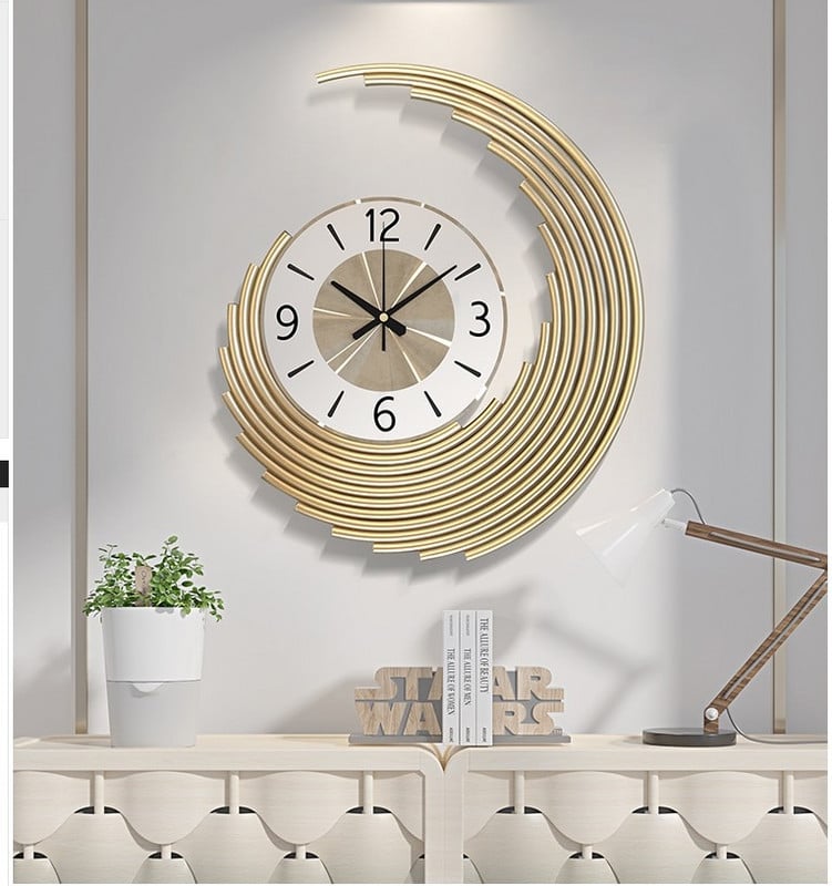 Ceas elegant de perete — Confort Practic Pentru Casa Ta