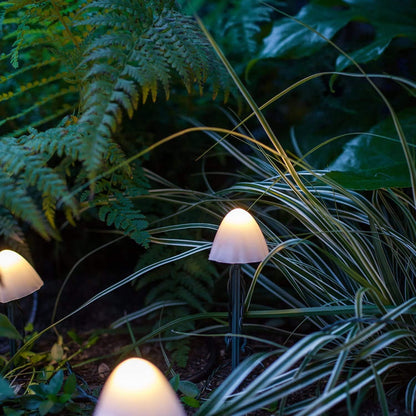 Decoratiune solara cu 30 de lampi in forma de ciuperca — Ambient Modern Pentru Acasă