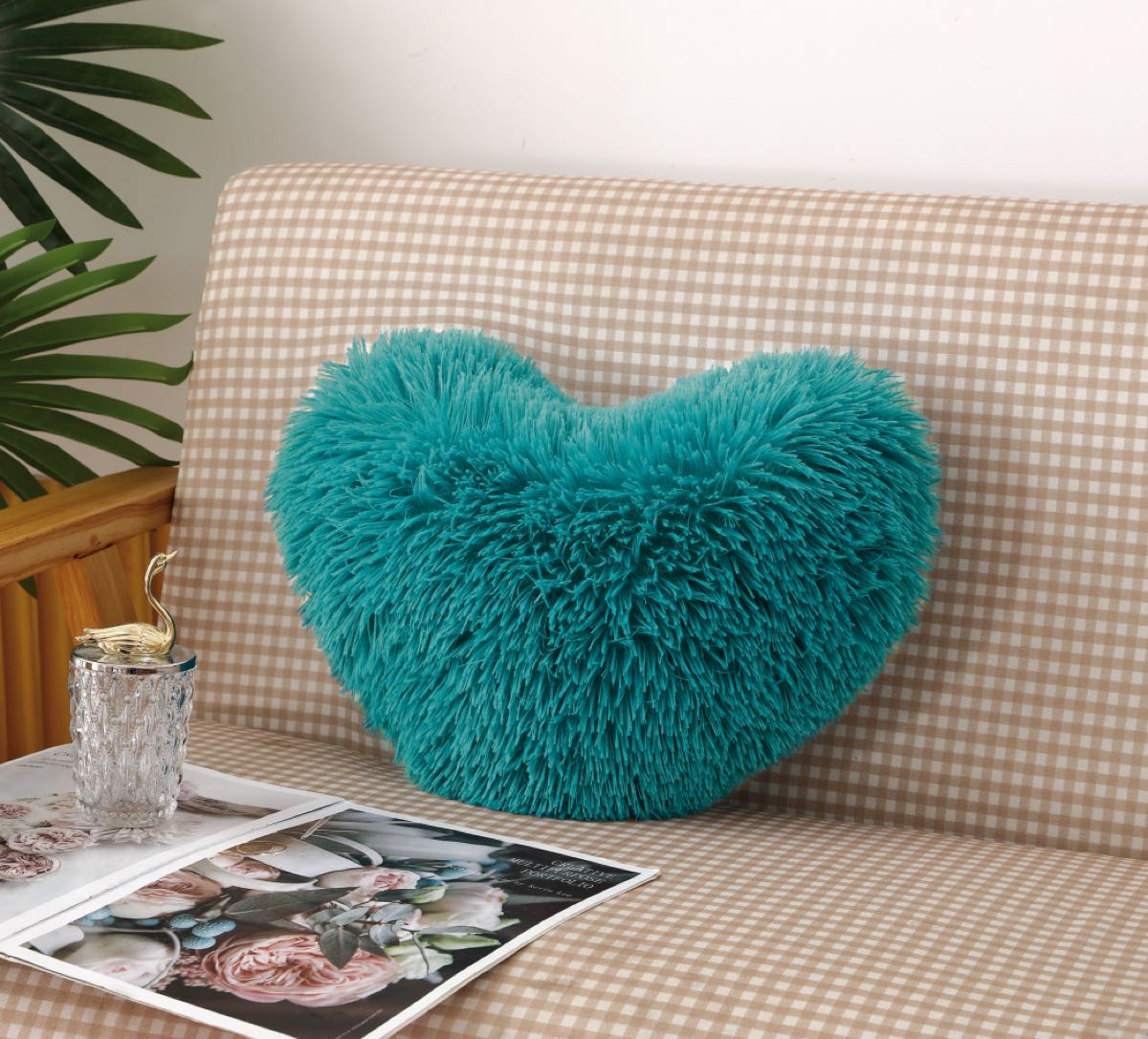 Perna Decorativa in forma de inima — Soluție Practică Pentru Acasă