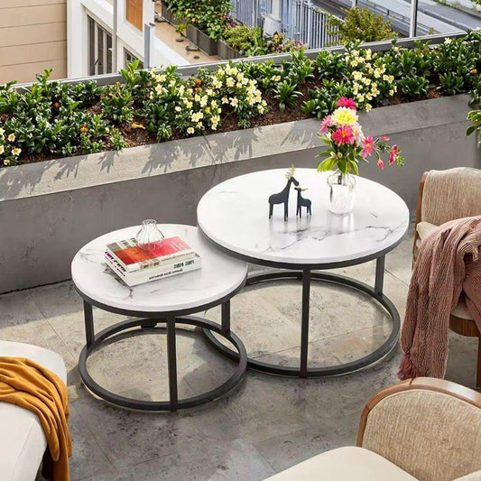 Set 2 măsuțe de cafea rotunde cu blat efect marmură și cadru metalic
