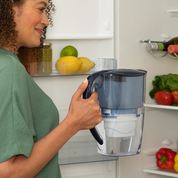 Cana filtranta pentru apa 2.5 litri Casena — Mai Mult Confort în Bucătărie