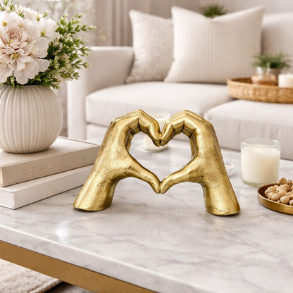 Decoratiune sculpturala maini in forma de inima – rasina – — Confort Practic Pentru Casa Ta