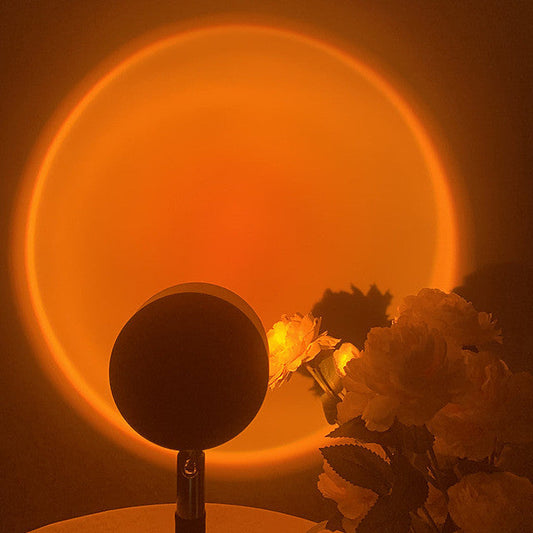 Proiector modern apus si lampa de noapte — Ambient Modern Pentru Acasă