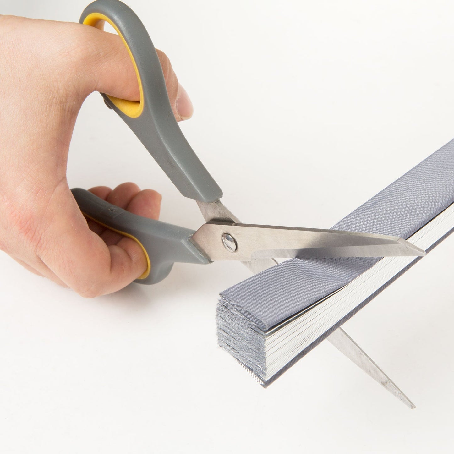 Copertina parasolar auto retractabil impotriva razelor UV — Confort și Siguranță la Drum