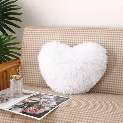 Perna Decorativa in forma de inima — Soluție Practică Pentru Acasă