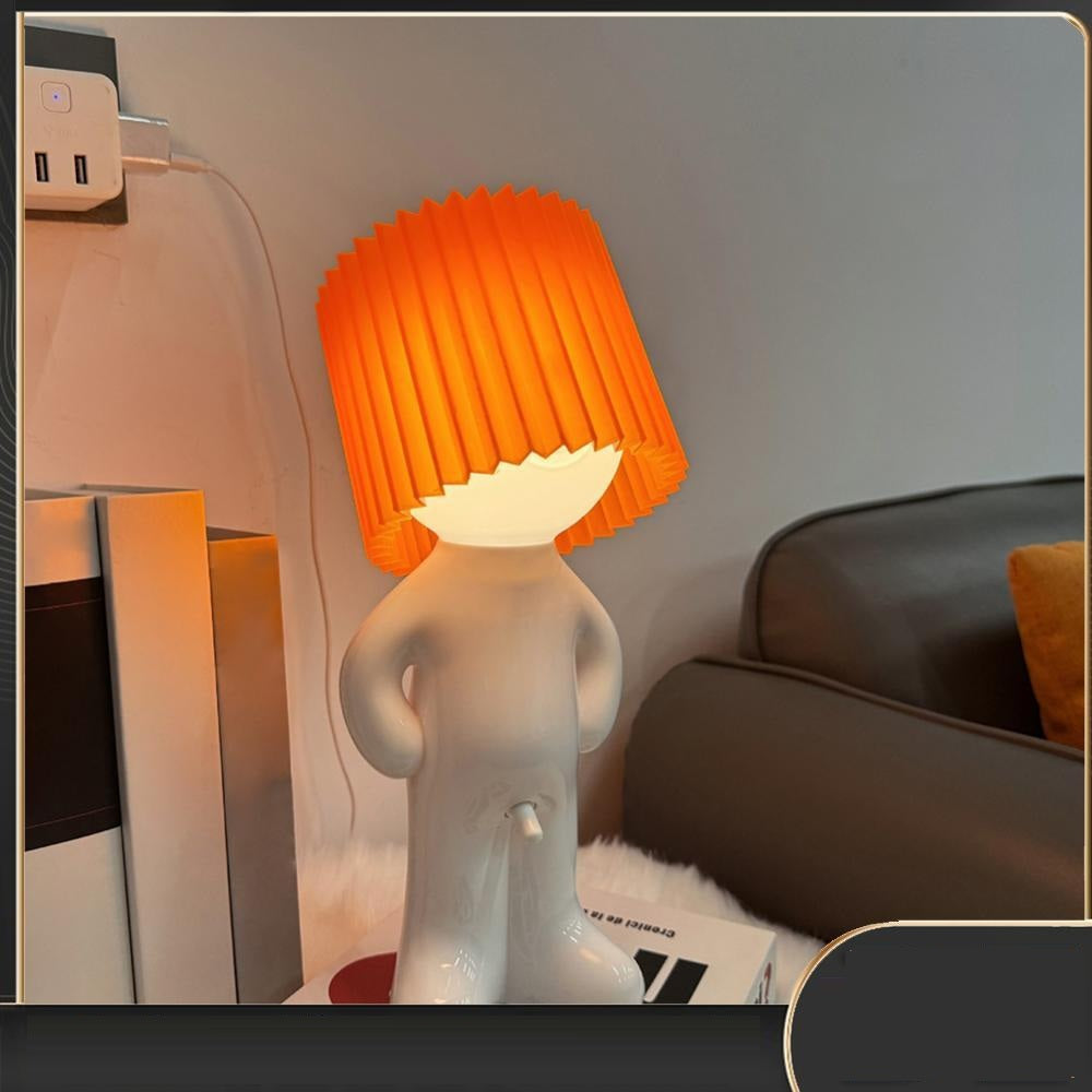 Lampa de birou „Little Shy Man” – Design creativ cu — Ambient Modern Pentru Acasă