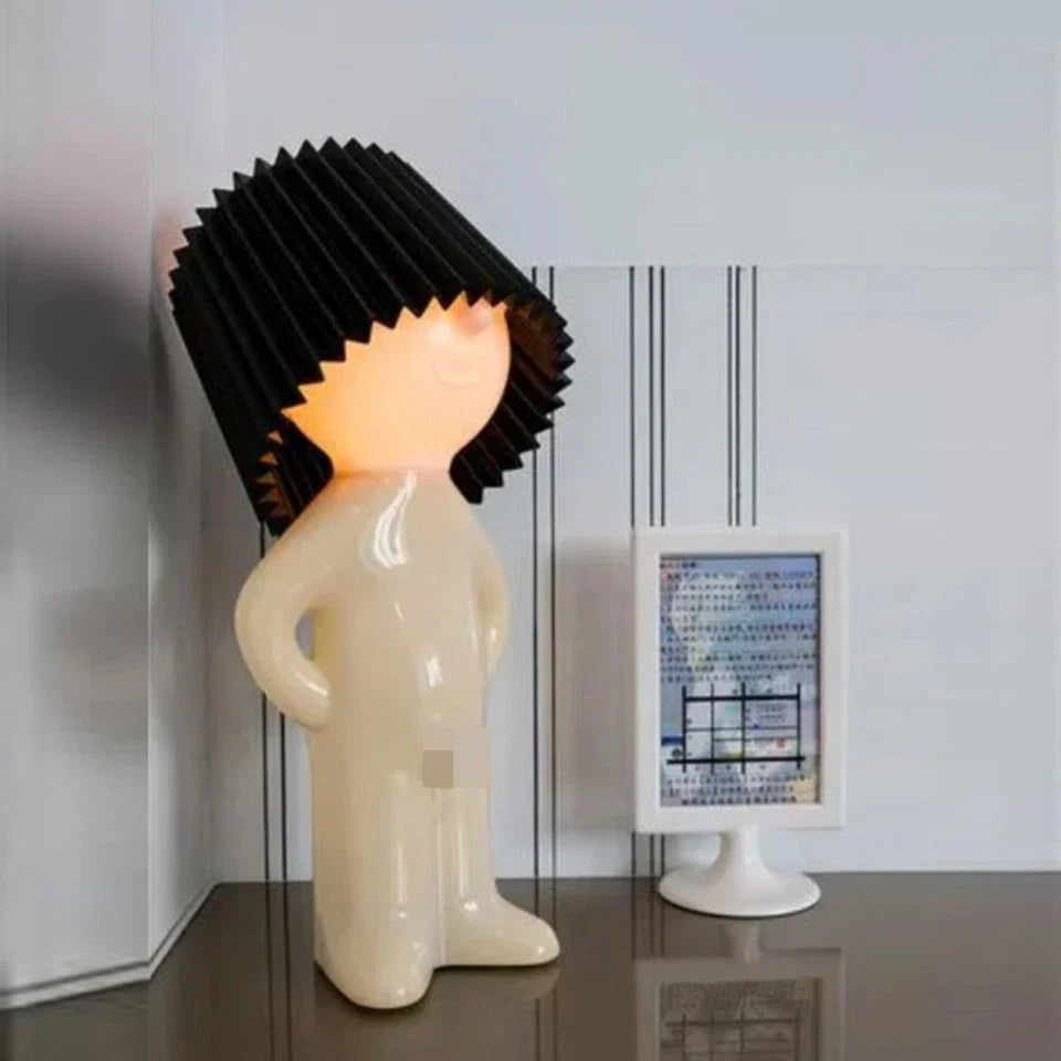 Lampa de birou „Little Shy Man” – Design creativ cu — Ambient Modern Pentru Acasă
